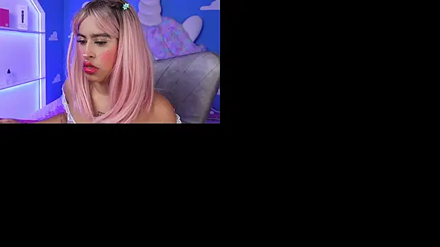 Snapshot of miss_romyna chatting on 09.17.25 miss romyna online show from 09.17.25