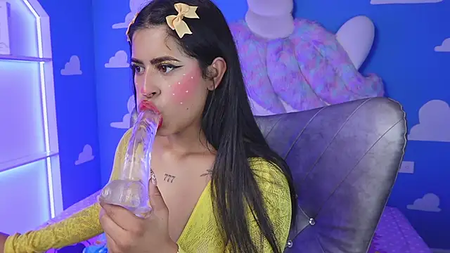 Snapshot of miss_romyna chatting on 09.26.25 miss romyna online show from 09.26.25