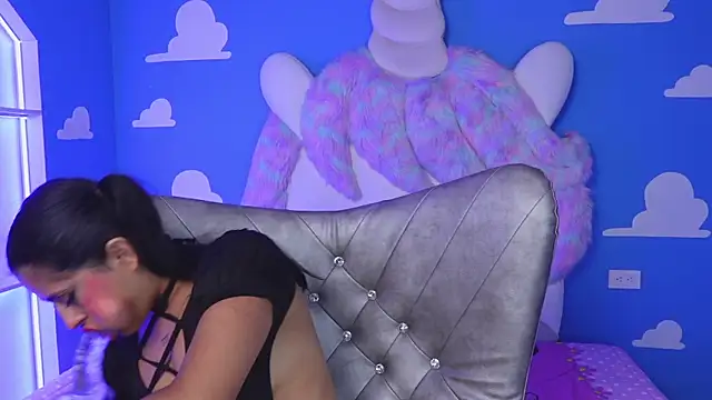 Snapshot of miss_romyna chatting on 10.01.25 miss romyna online show from 10.01.25