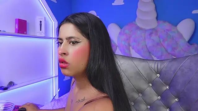 Snapshot of miss_romyna chatting on 10.17.25 miss romyna online show from 10.17.25