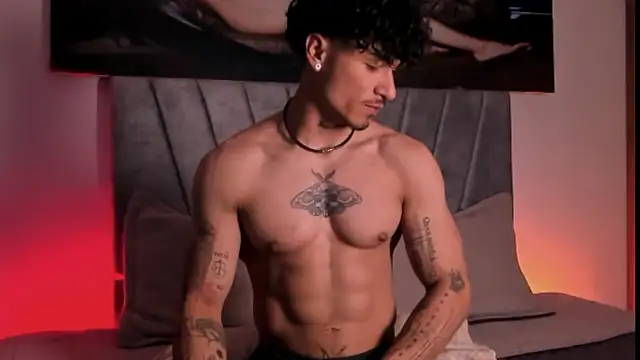 Snapshot of Thomas_Fit1 chatting on 01.09.26 Thomas Fit1 online show from 01.09.26