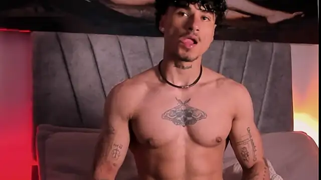 Snapshot of Thomas_Fit1 chatting on 01.14.26 Thomas Fit1 online show from 01.14.26