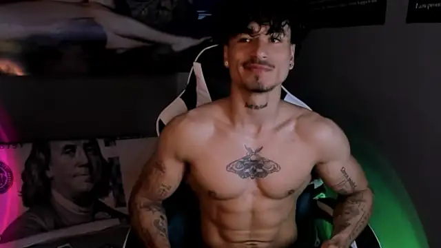 Snapshot of Thomas_Fit1 chatting on 03.28.26 Thomas Fit1 online show from 03.28.26