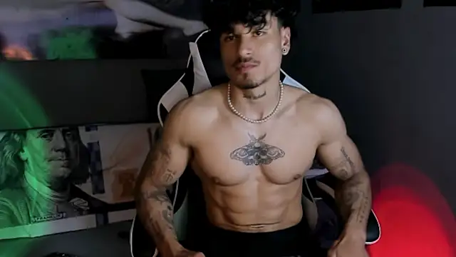 Snapshot of Thomas_Fit1 chatting on 03.30.26 Thomas Fit1 online show from 03.30.26