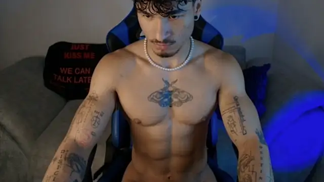 Snapshot of Thomas_Fit1 chatting on 07.12.26 Thomas Fit1 online show from 07.12.26