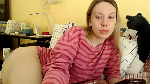 Snapshot of Scarlettford chatting on 02.09.25 Scarlettford online show from 02.09.25