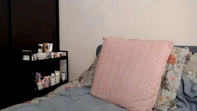 Snapshot of Scarlettford chatting on 03.18.26 Scarlettford online show from 03.18.26