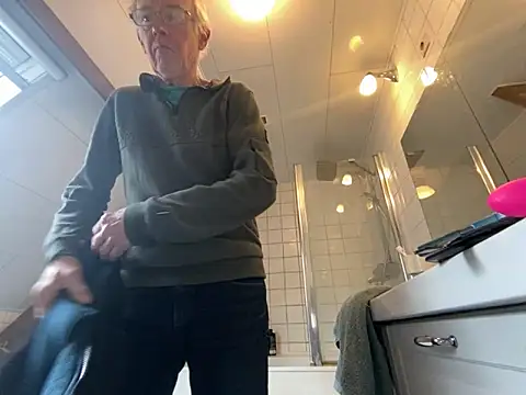 Snapshot of martxxxxx chatting on 02.19.26 martxxxxx online show from 02.19.26