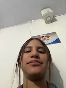 Snapshot of AnthonelaDuque chatting on 02.16.26 AnthonelaDuque online show from 02.16.26