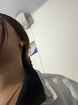 Snapshot of AnthonelaDuque chatting on 02.25.26 AnthonelaDuque online show from 02.25.26