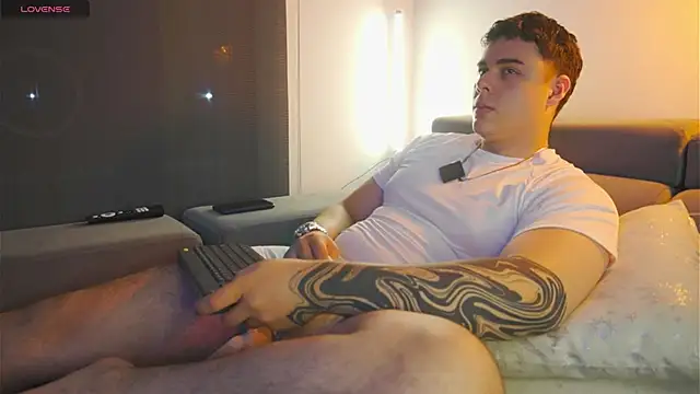 Snapshot of odin_blake chatting on 03.06.25 odin blake online show from 03.06.25