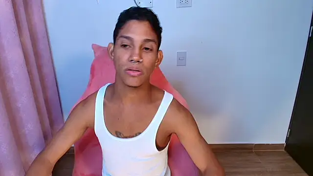 Snapshot of Palo_santo chatting on 02.14.25 Palo santo online show from 02.14.25