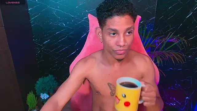 Snapshot of Palo_santo chatting on 09.21.25 Palo santo online show from 09.21.25