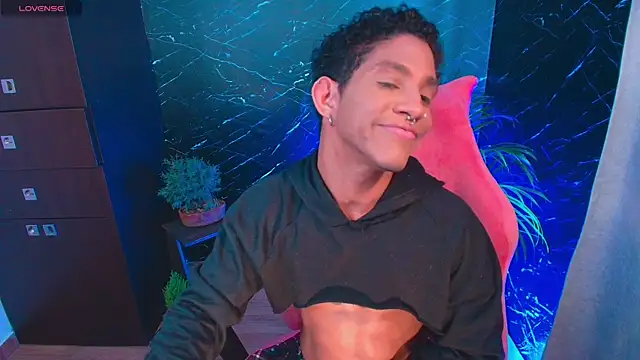 Snapshot of Palo_santo chatting on 10.30.25 Palo santo online show from 10.30.25