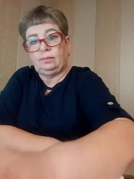 Snapshot of Lee_Nell chatting on 12.17.24 Lee Nell online show from 12.17.24