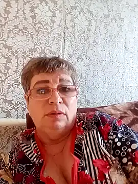 Snapshot of Lee_Nell chatting on 12.17.24 Lee Nell online show from 12.17.24