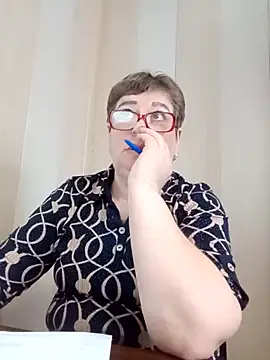 Snapshot of Lee_Nell chatting on 02.04.25 Lee Nell online show from 02.04.25