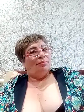 Snapshot of Lee_Nell chatting on 02.25.25 Lee Nell online show from 02.25.25