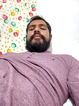 Snapshot of HombreS3n chatting on 12.04.24 HombreS3n online show from 12.04.24