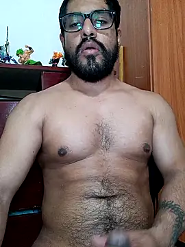 Snapshot of HombreS3n chatting on 03.13.25 HombreS3n online show from 03.13.25