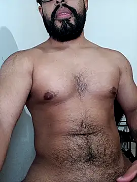 Snapshot of HombreS3n chatting on 10.25.25 HombreS3n online show from 10.25.25