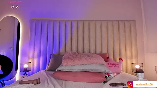 Maia Collins online show from 03.17.25