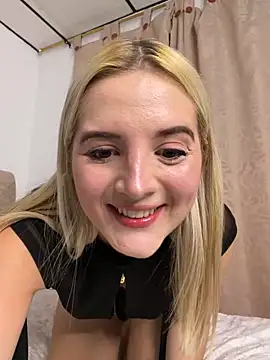 Maia Collins online show from 06.04.26