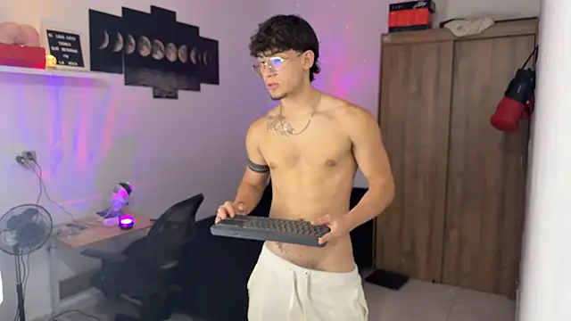 Kisan Smith online show from 10.12.25