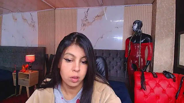 Snapshot of Juliet_Nasty chatting on 06.19.26 Juliet Nasty online show from 06.19.26