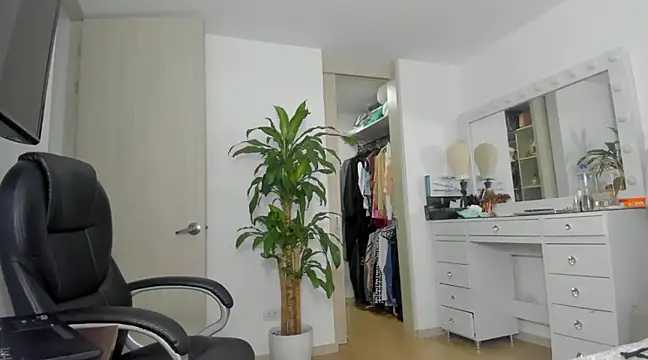 charlotte tiller online show from 12.24.24