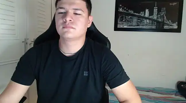 Snapshot of Plug_Control chatting on 12.11.24 Plug Control online show from 12.11.24