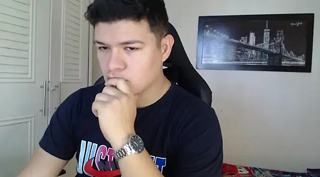 Snapshot of Plug_Control chatting on 12.11.24 Plug Control online show from 12.11.24