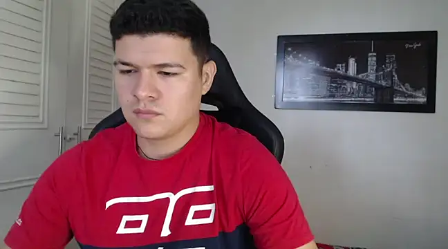 Snapshot of Plug_Control chatting on 12.12.24 Plug Control online show from 12.12.24