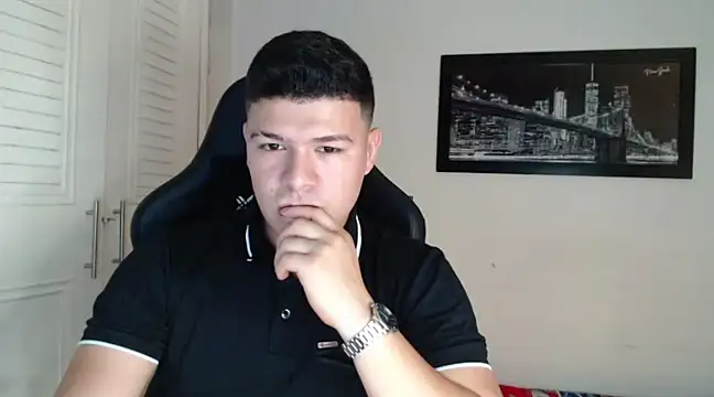 Snapshot of Plug_Control chatting on 12.13.24 Plug Control online show from 12.13.24