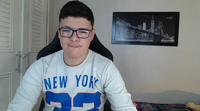 Snapshot of Plug_Control chatting on 12.26.24 Plug Control online show from 12.26.24