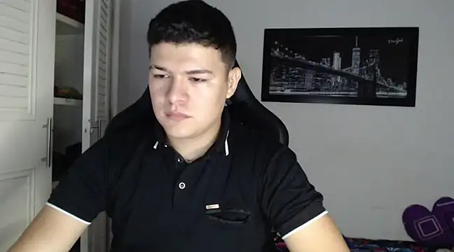 Snapshot of Plug_Control chatting on 12.29.24 Plug Control online show from 12.29.24