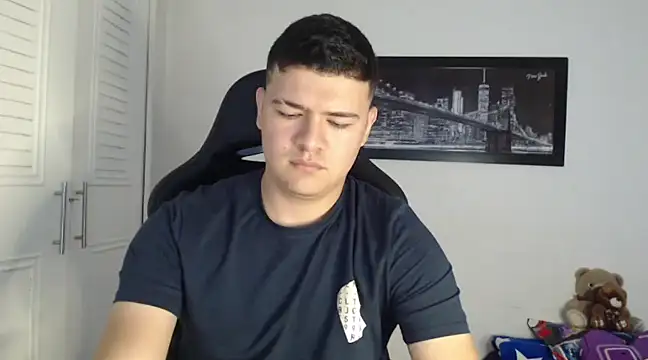 Snapshot of Plug_Control chatting on 12.31.24 Plug Control online show from 12.31.24