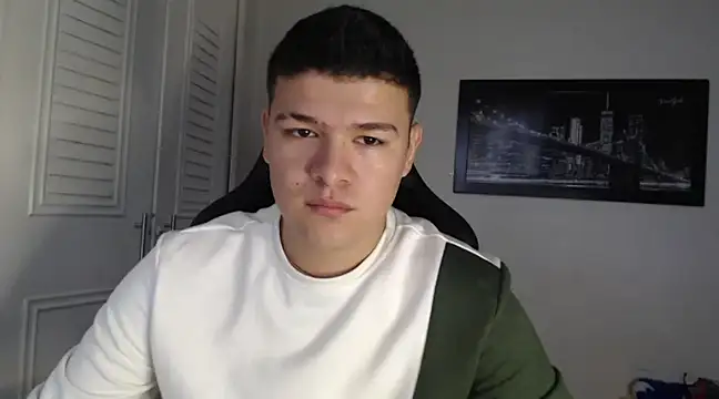 Snapshot of Plug_Control chatting on 01.05.25 Plug Control online show from 01.05.25