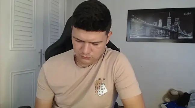 Snapshot of Plug_Control chatting on 01.18.25 Plug Control online show from 01.18.25