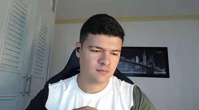 Snapshot of Plug_Control chatting on 01.29.25 Plug Control online show from 01.29.25