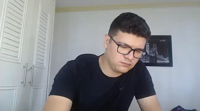 Snapshot of Plug_Control chatting on 01.31.25 Plug Control online show from 01.31.25