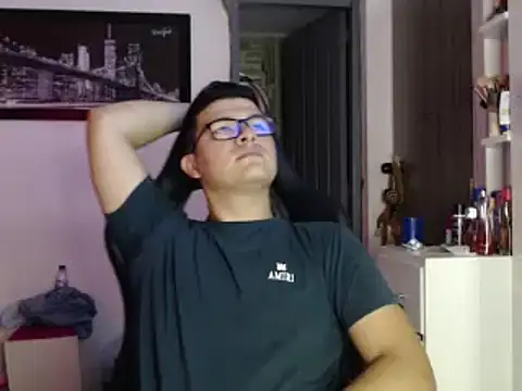 Snapshot of Plug_Control chatting on 02.25.25 Plug Control online show from 02.25.25