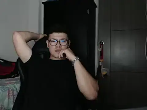 Snapshot of Plug_Control chatting on 02.26.25 Plug Control online show from 02.26.25