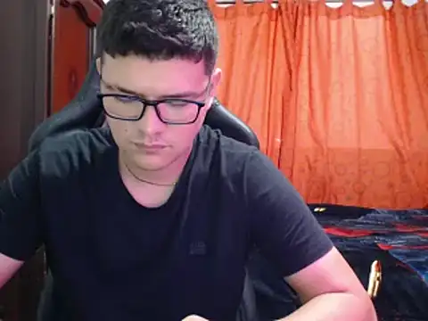 Snapshot of Plug_Control chatting on 03.11.25 Plug Control online show from 03.11.25