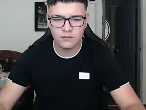 Snapshot of Plug_Control chatting on 03.21.25 Plug Control online show from 03.21.25