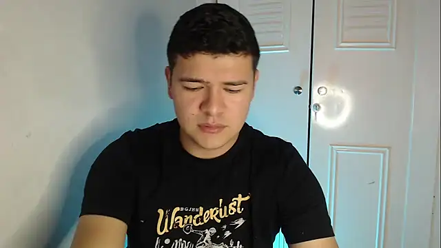 Snapshot of Plug_Control chatting on 10.10.25 Plug Control online show from 10.10.25