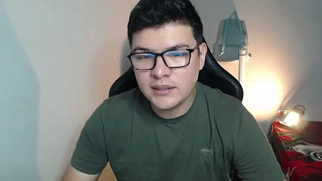 Snapshot of Plug_Control chatting on 02.19.26 Plug Control online show from 02.19.26