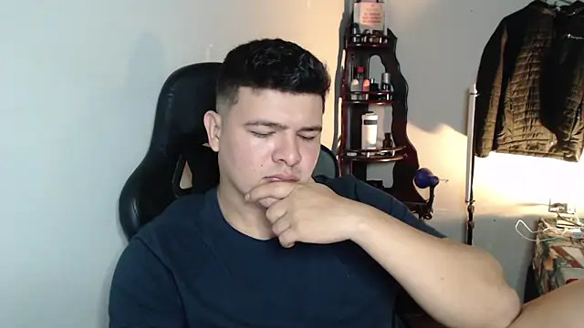 Snapshot of Plug_Control chatting on 02.27.26 Plug Control online show from 02.27.26