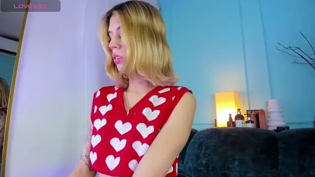 Snapshot of Courtney_gonet chatting on 01.19.25 Courtney gonet online show from 01.19.25