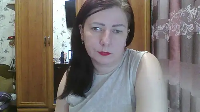 Snapshot of SophieNightAh chatting on 01.17.25 SophieNightAh online show from 01.17.25